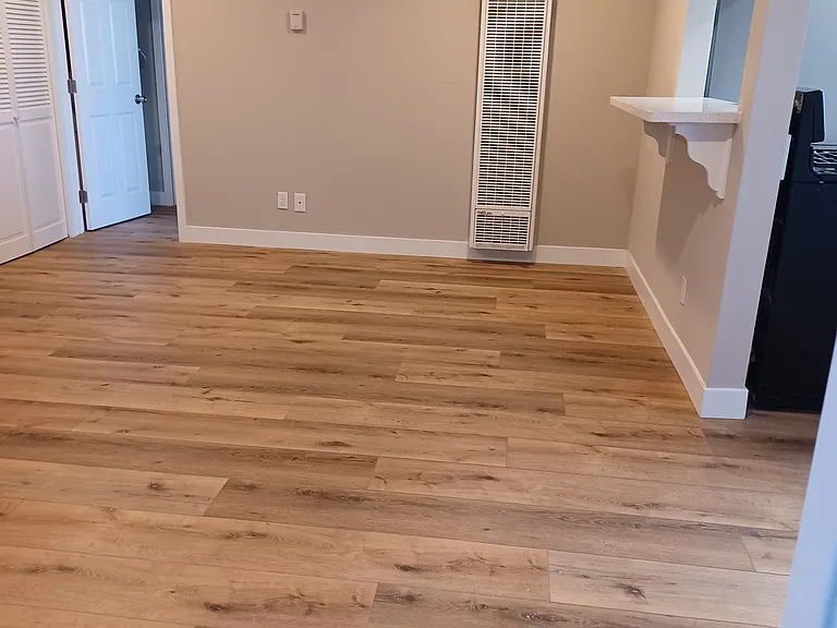 Roscoe Apartments — Photo 6