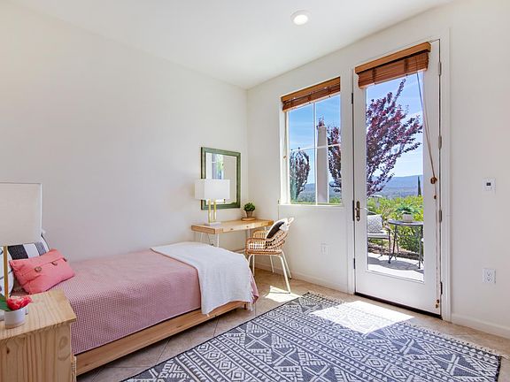 4th image of 3069 Jayhawkers Pl Unit 4
