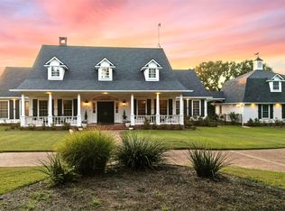 435 Lost Hunters Cyn, China Spring, TX 76633