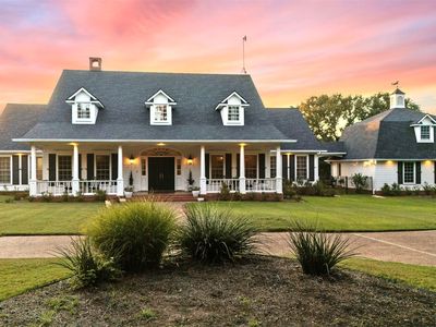 435 Lost Hunters Cyn, China Spring, TX, 76633