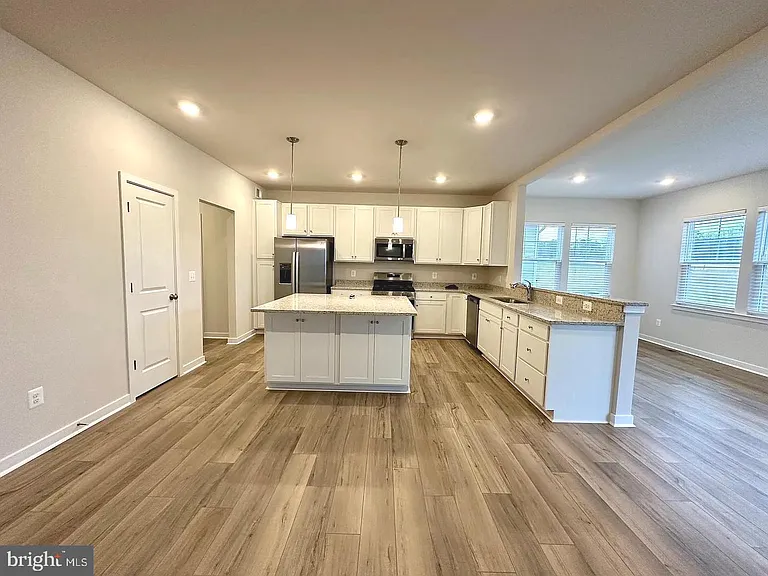 2328 Hawkshill Dr — Photo 2