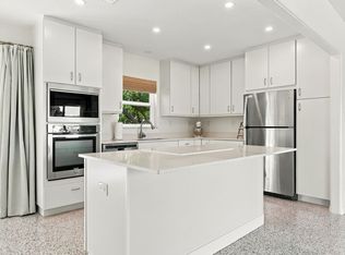 2626 Sunnyside St, Sarasota, FL 34239