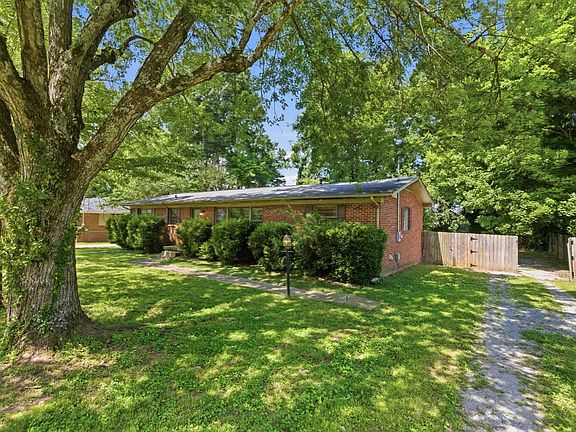 2nd image of 106 Burrum Dr