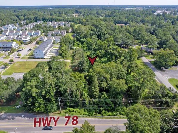 325 W 5th North St, Summerville, SC 29483