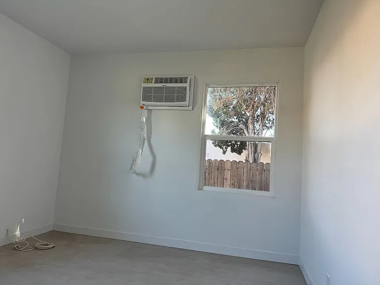 Riverside — Photo 10