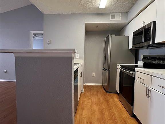4th image of 2202 KEY WEST COURT #633