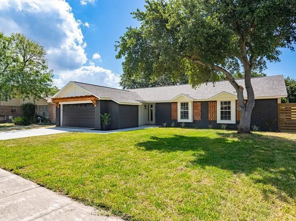 2204 Live Oak Dr, Portland, TX 78374