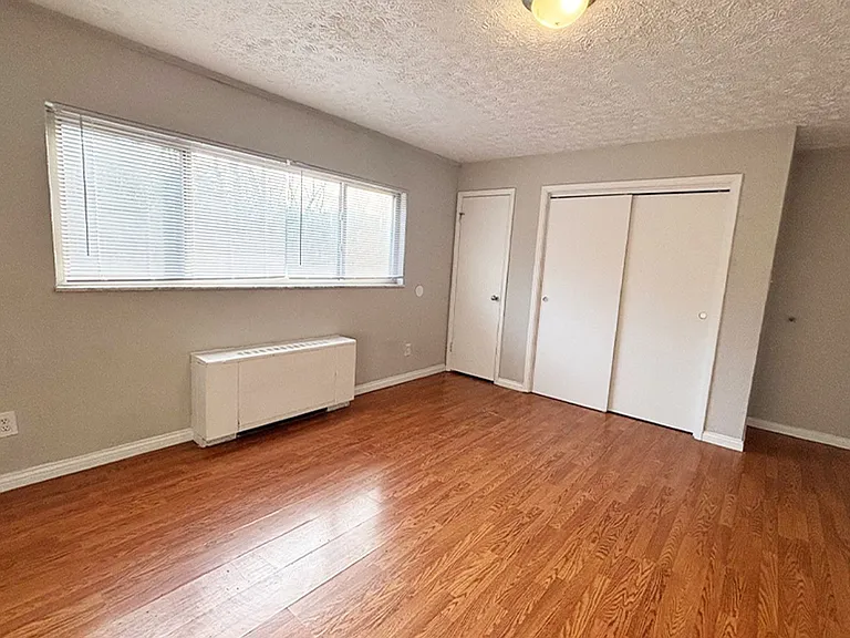 555 Lowell Ave — Photo 6