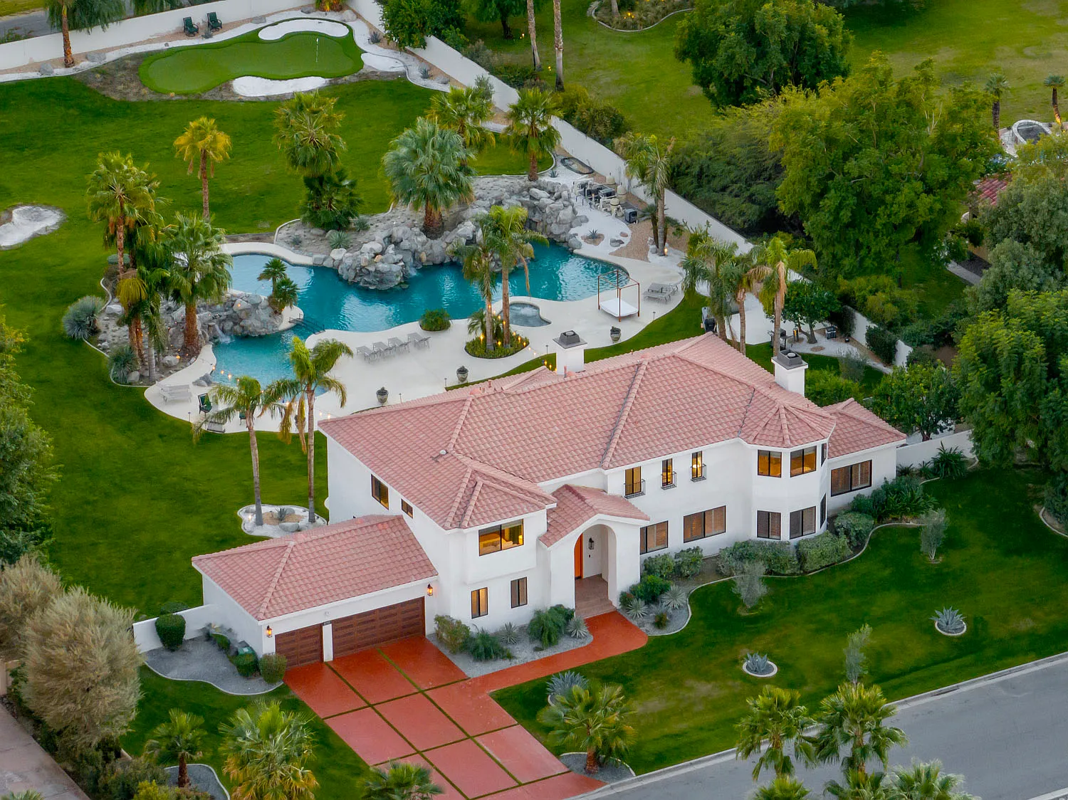 6 bed, 6.5 bath, 5227 sqft, $25,000 — Photo 1
