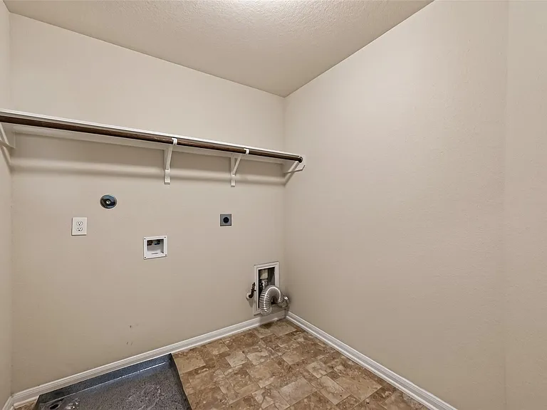 20702 Iron Timber Ln — Photo 23