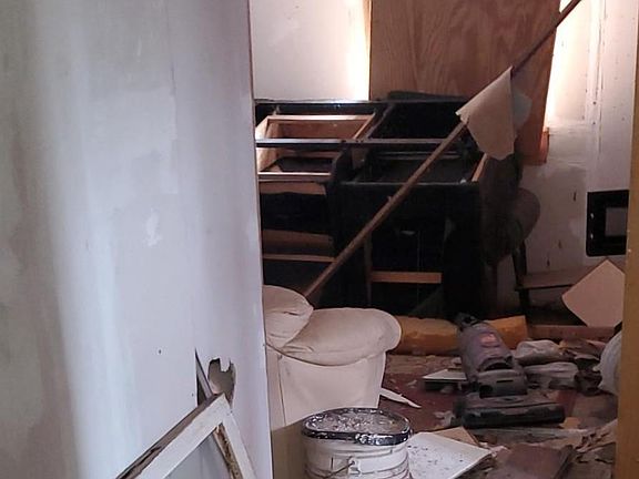 2nd image of 3504 Easton Blvd