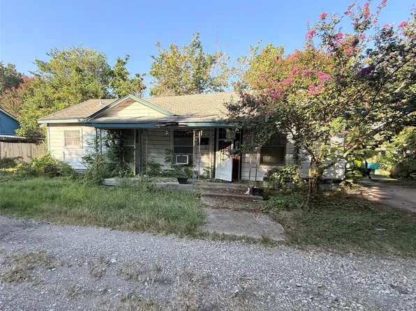 1307 Forest Ln, Bryan, TX 77803