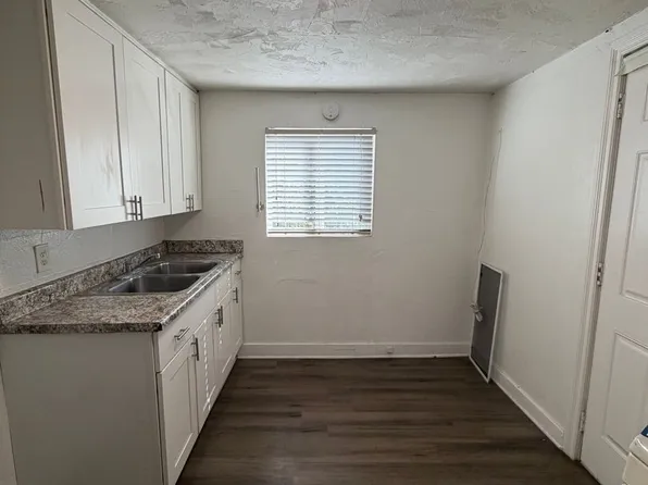 Lacy St., 708 N Lacy St APT D, Santa Ana, CA 92701