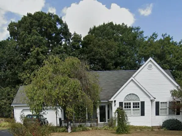 230 Bowmans Run Dr, Stuarts Draft, VA 24477