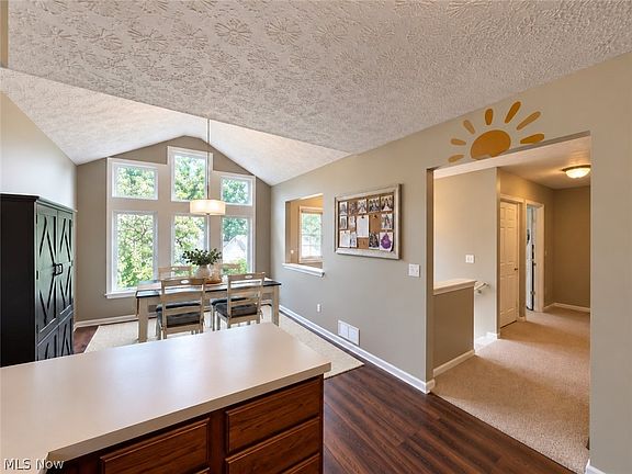 5th image of 3168 Pondview Dr