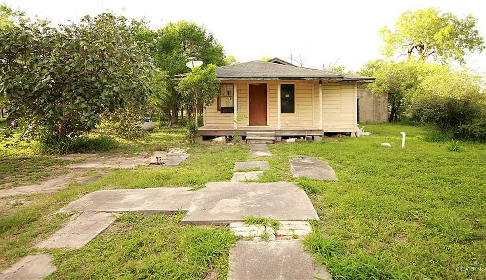 2nd image of 313 Retamosa Ave