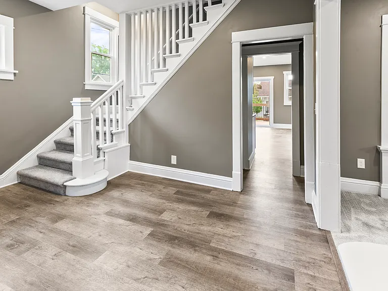 1301 S 35th Ave — Photo 11
