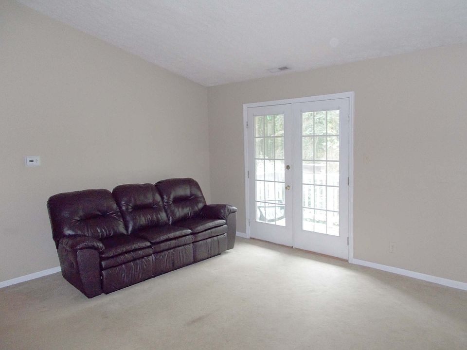 1st image of 80 Kenwood Dr