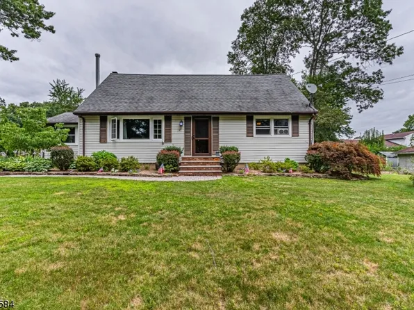 16 Yuma Trl, Jefferson Twp., NJ 07438