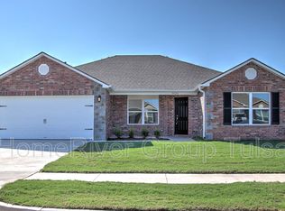 7520 E 160th St S, Bixby, OK 74008