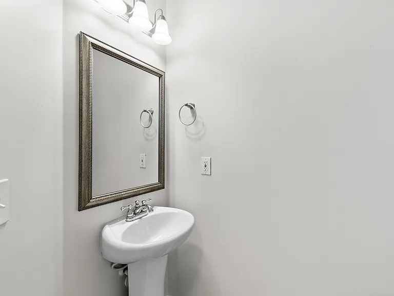 199 Stanley Ct — Photo 20
