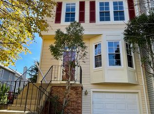 5833 Watermark Cir, Centreville, VA 20120