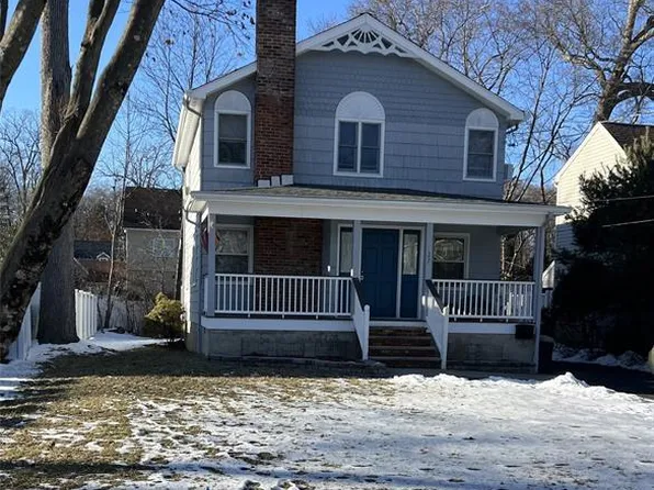 27 Chestnut Dr, Wayne, NJ 07470