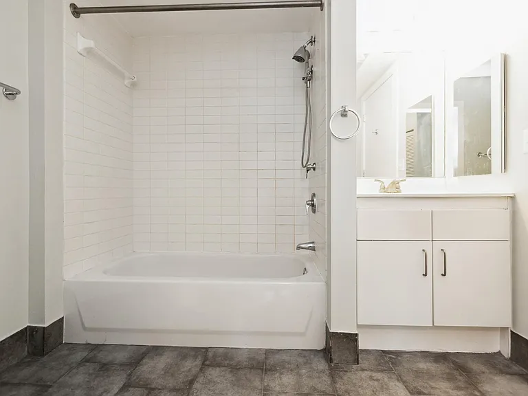 1000 New Jersey Ave SE #316 — Photo 22
