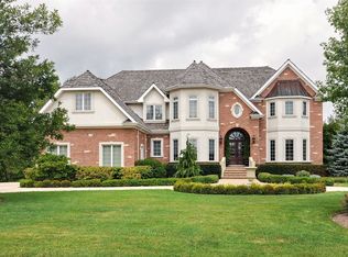 1310 Macalpin Dr, Inverness, IL