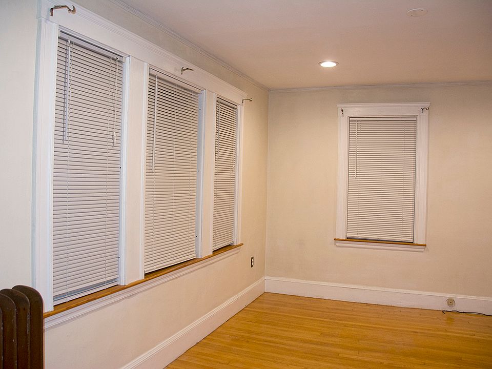 living room (A & B sides with the other front corner)