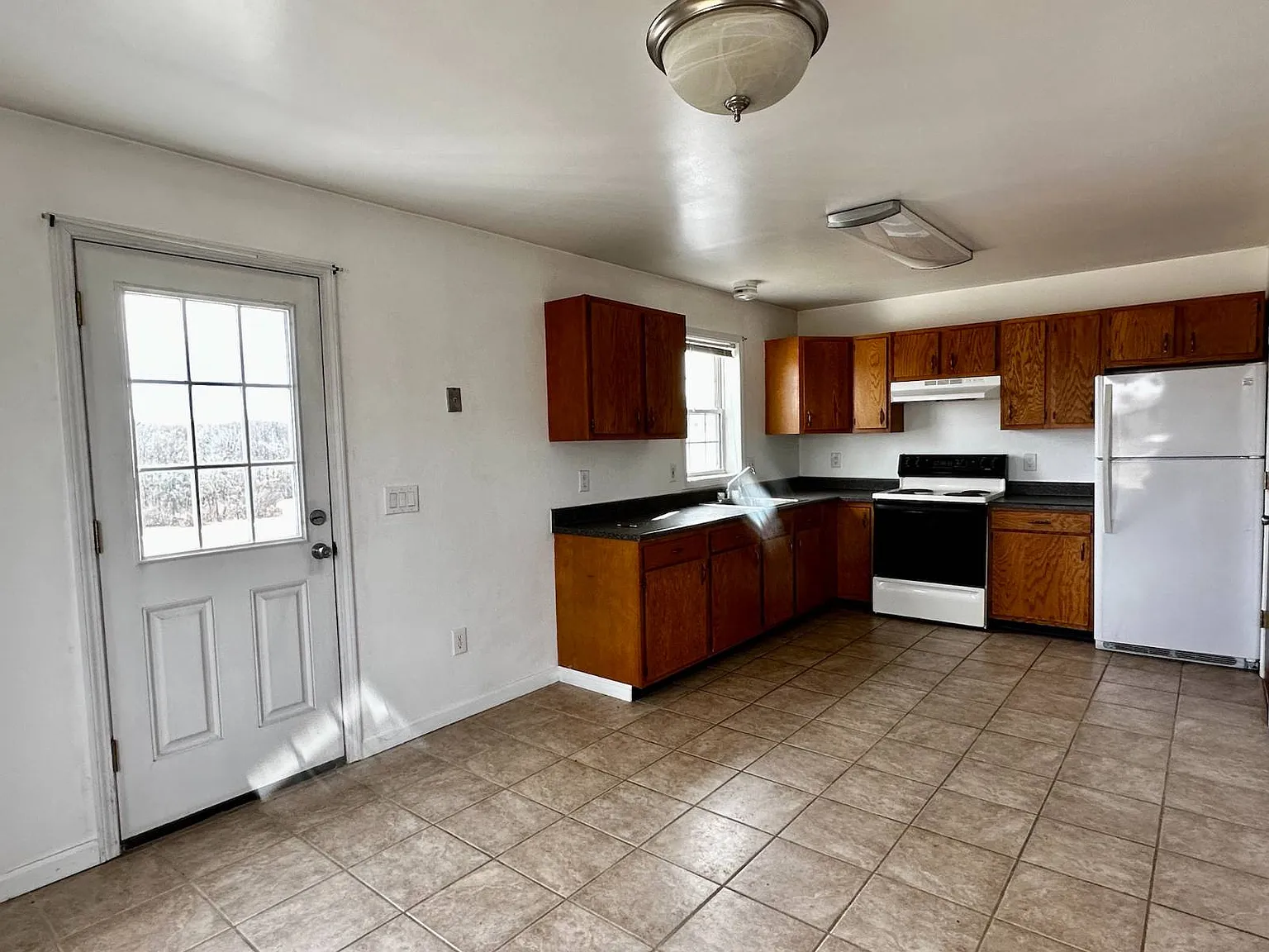 2 bed, 1.5 bath, 1232 sqft, $2,300 — Photo 4