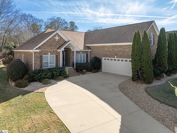 2nd image of 209 Ashworth Ln