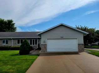 2102 Crystal Ave SE, Aberdeen, SD 57401