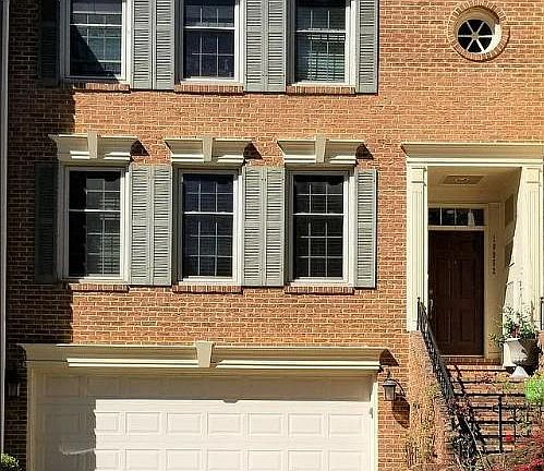 2nd image of 10952 Bloomingdale Dr