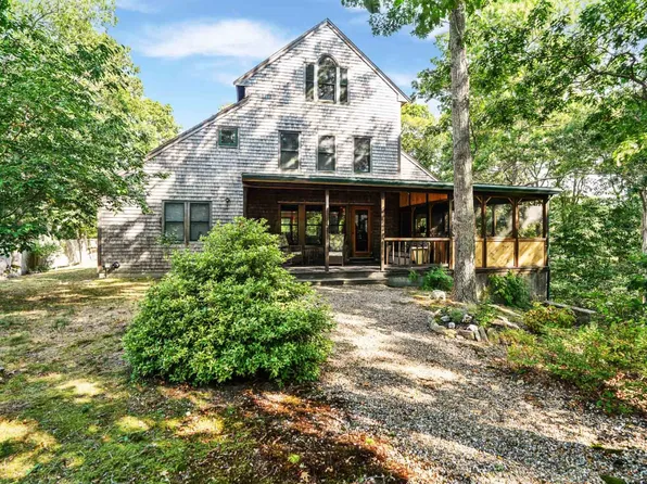 159 Lake St, Tisbury, MA 02568