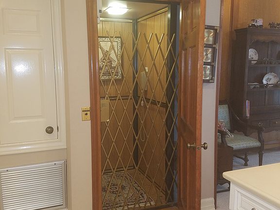 Elevator (New motor 2018)