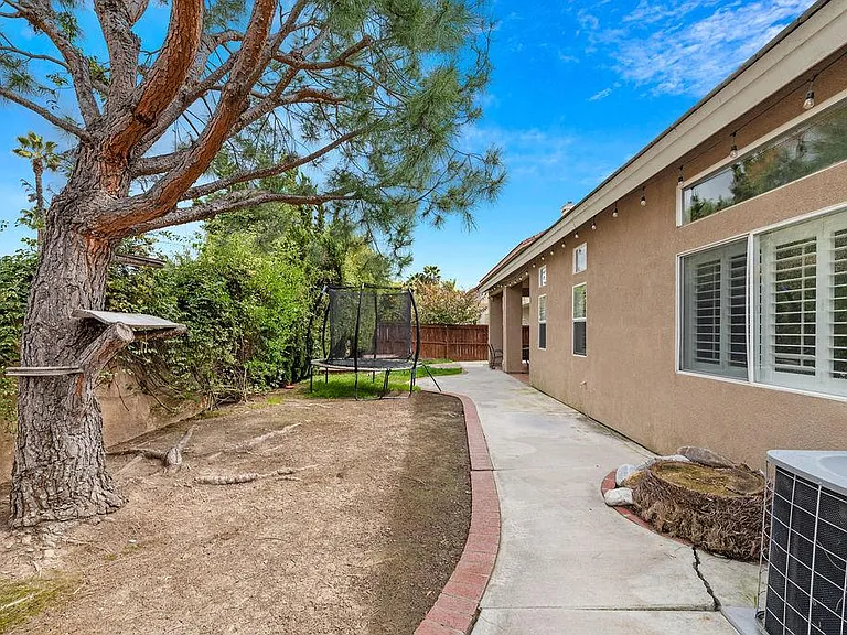 39510 Saint Honore Dr — Photo 9