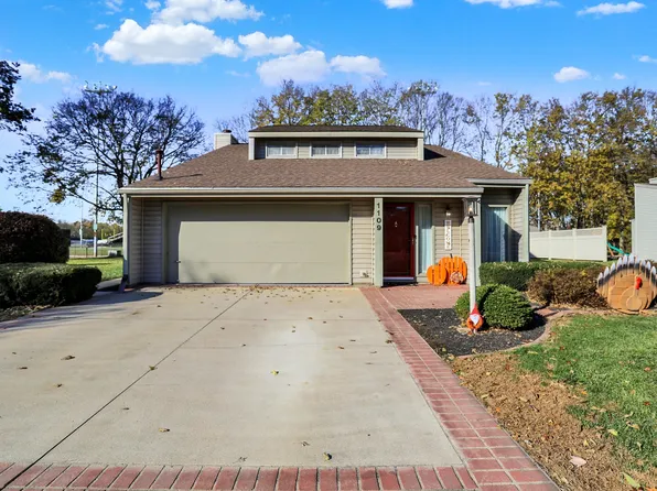 1109 S Buckingham Rd, Yorktown, IN 47396