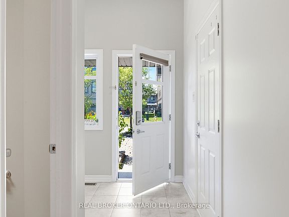 4th image of 607 Petrichor Cres