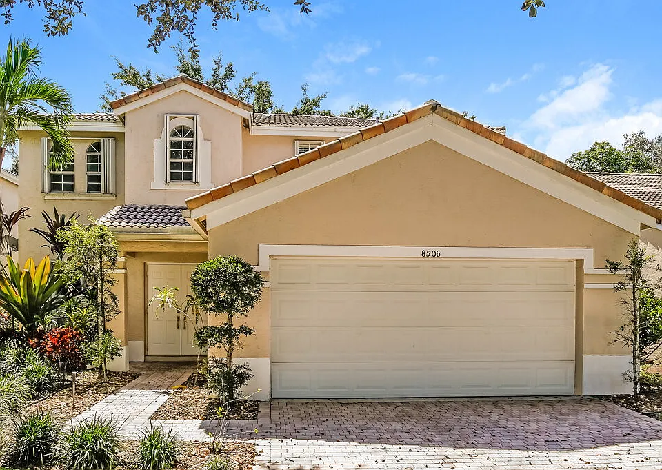 8506 NW 47th St