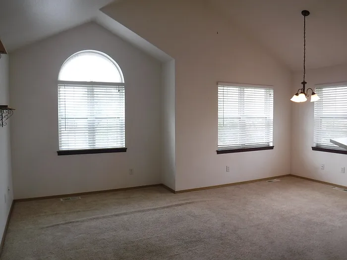 732A Skyla Ct — Photo 5