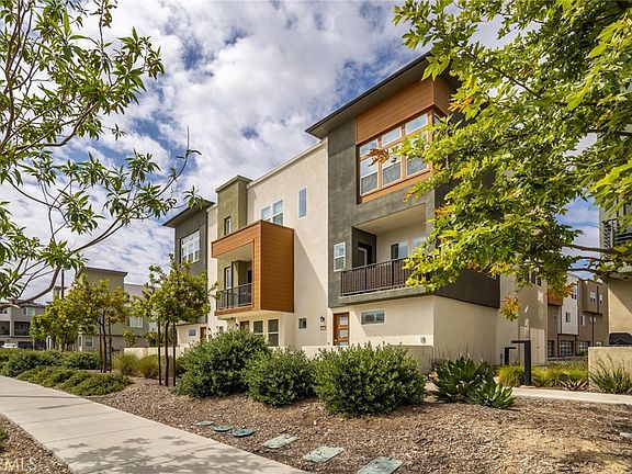 4th image of 27562 Sparrow Ct