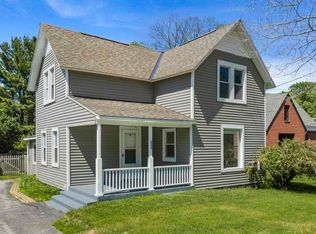 623 Petoskey Ave, Charlevoix, MI 49720