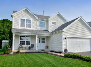 434 E Stratford Ln, Round Lake Beach, IL 60073