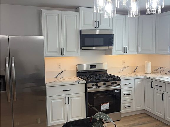 4th image of 7937 Cleon Ave
