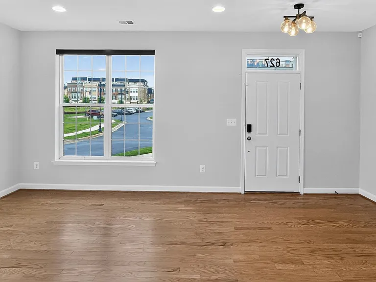 627 Leigh Way — Photo 8