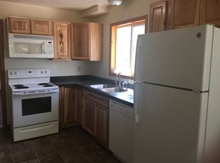 730 11th St N APT 5, Moorhead, MN 56560