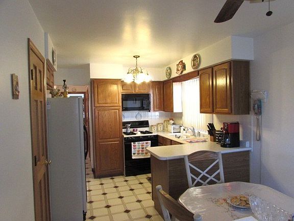 5th image of 3531 N Ozark Ave