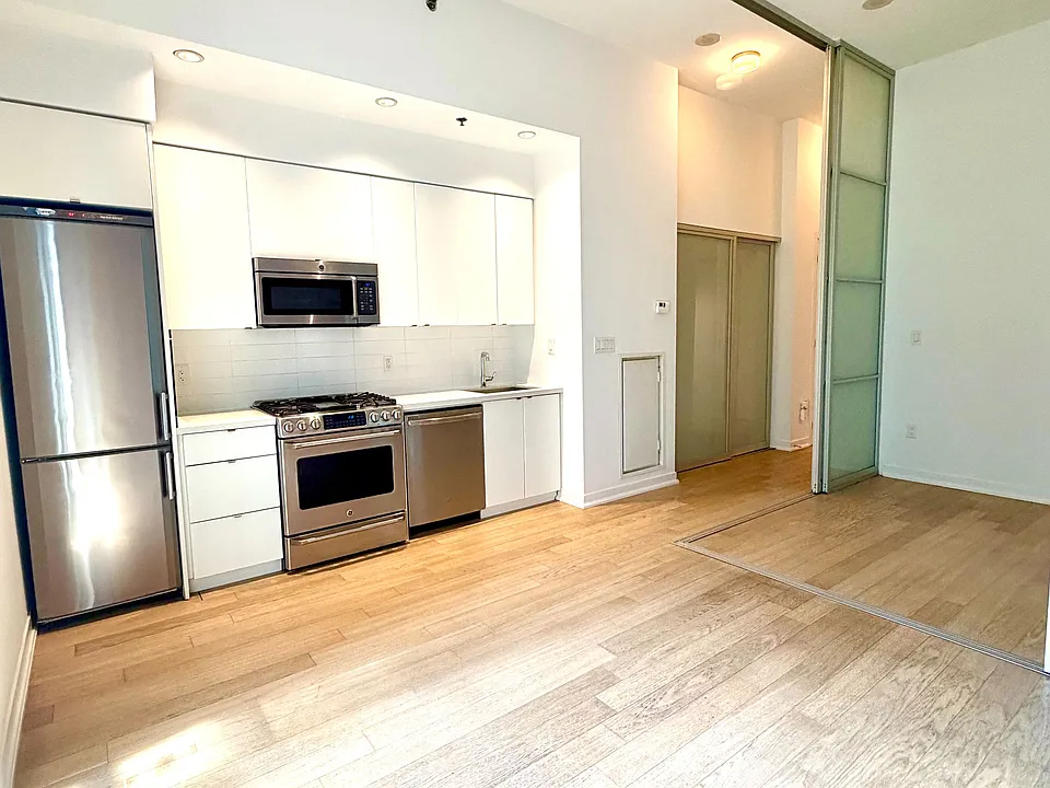 88 Colgate Ave #107
