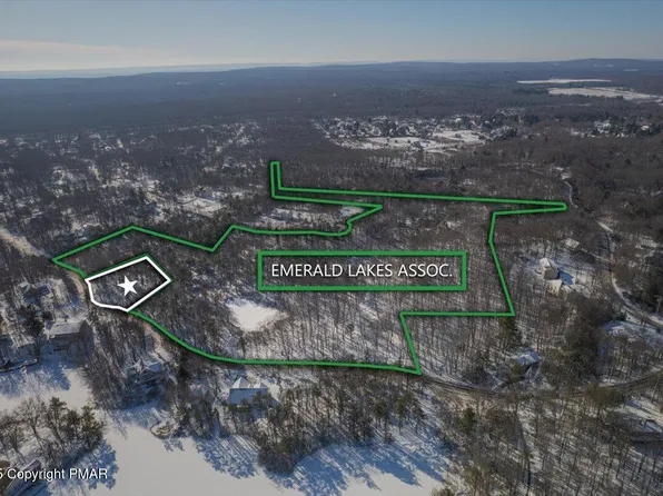 7237 Clover Rd, Long Pond, PA 18334